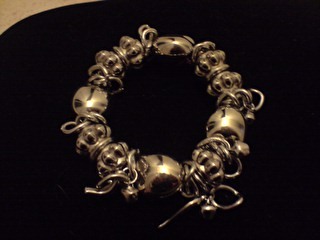 Bracelet fantaisie acier.7€. REF : BB4