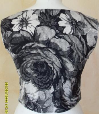 bustier fleuri noir blanc. dos