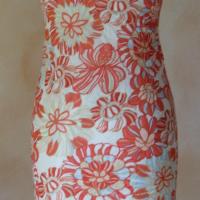 Robe en voile fleurie, vue de dos