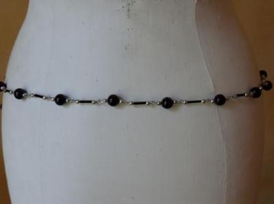 Ceinture-bijou perles noires dos