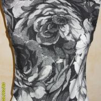 bustier fleuri noir blanc. devant