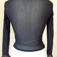 Haut voile noir et perles, dos
