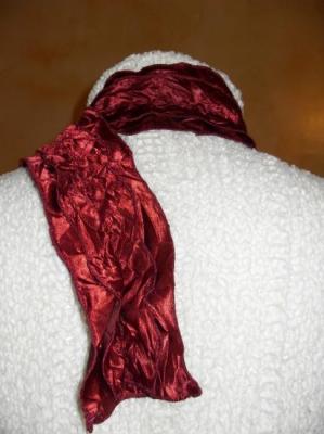Echarpe frou-frou satin bordeaux