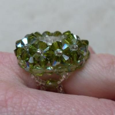 Bague ronde cristal de swarovski olivine.