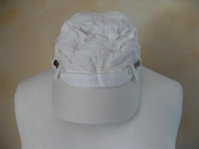 Casquette blanche de Smash.