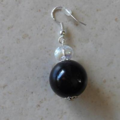 Boucles d'oreilles boules noires et cristal de swarovski.