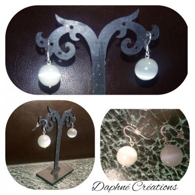 Boucles d'oreilles argent 925 et boules perles blanches oeil de chat.