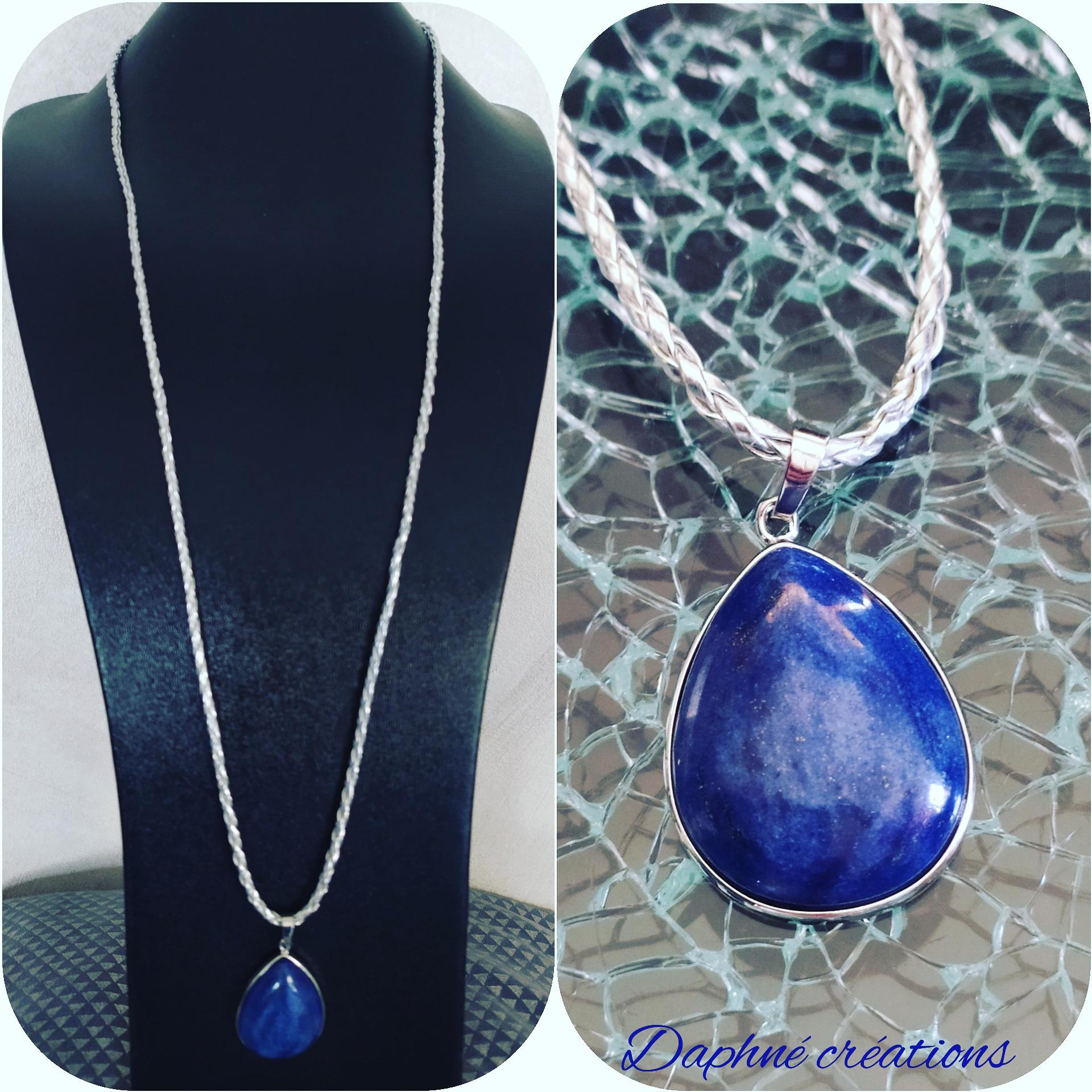 Sautoir tressé et pendentif cabochon lapis lazuli