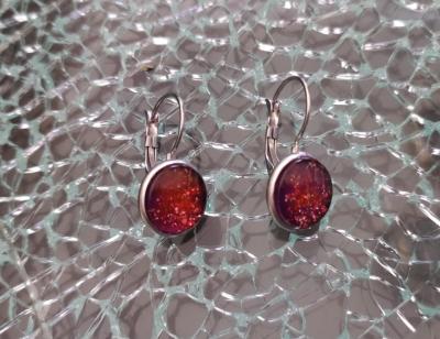 Boucles d'oreilles pendantes, cabochon de verre rond prune et paillettes