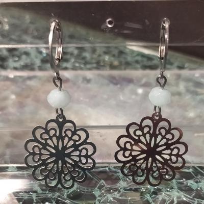 Boucles d'oreilles fleurs acier inoxydable et pierre naturelle