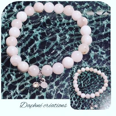 Bracelet en perles naturelles, agates blanches et ses pampilles.