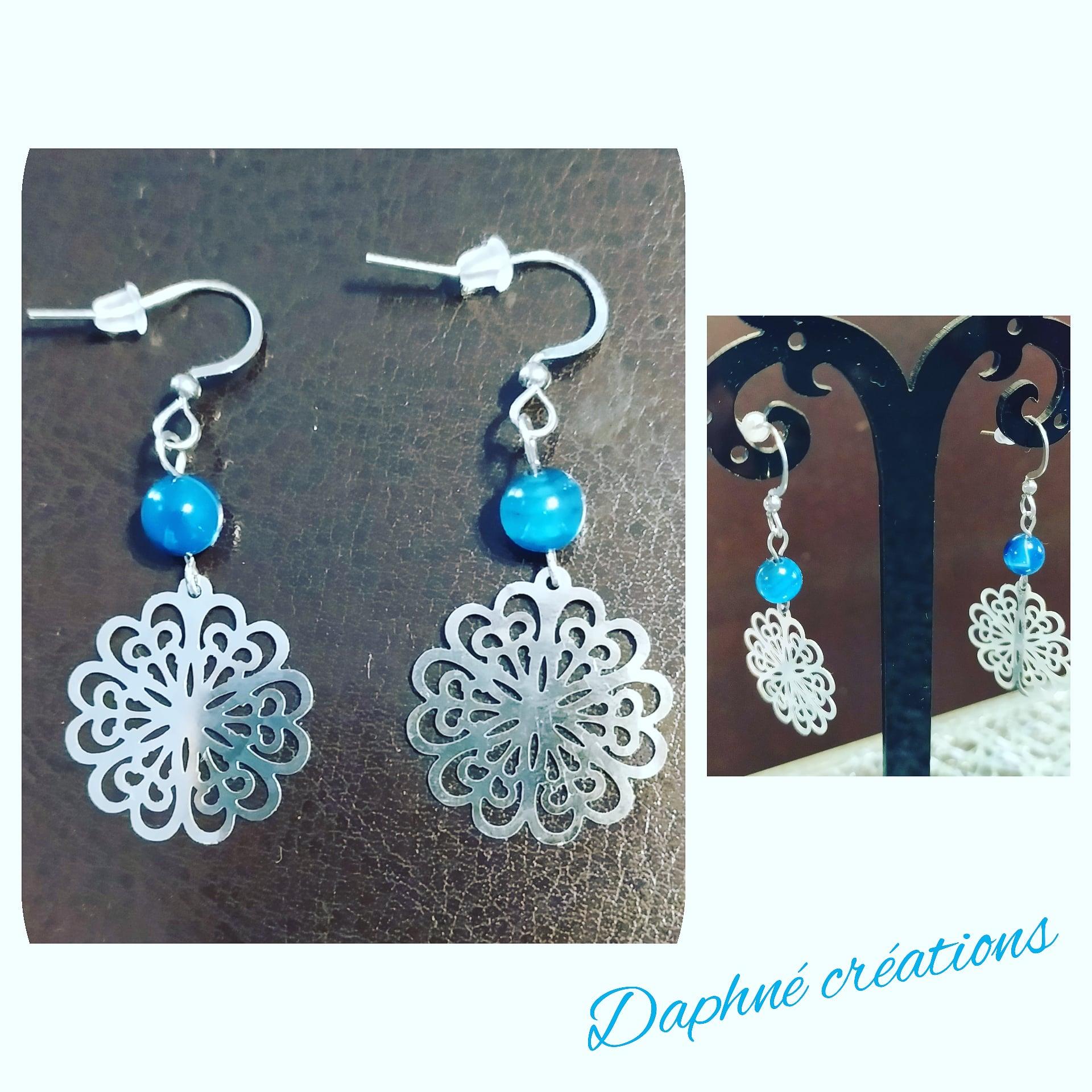 Boucles d'oreilles fleurs acier inoxydable et agates bleues