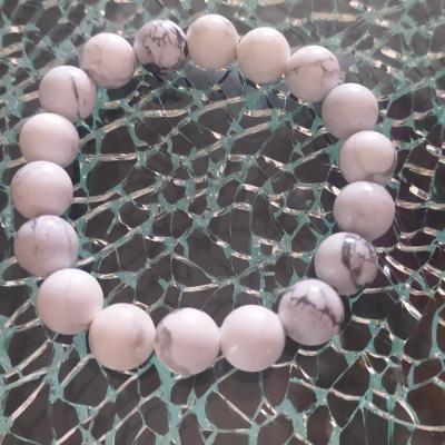 Bracelet en perles naturelles, howlite.