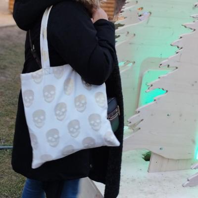 Tote bag têtes de mort dorées