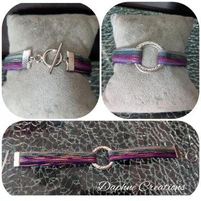 Bracelet cercle métal, lanières tissu et fermoir T