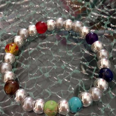 Bracelet argenté, perles 7 chakras