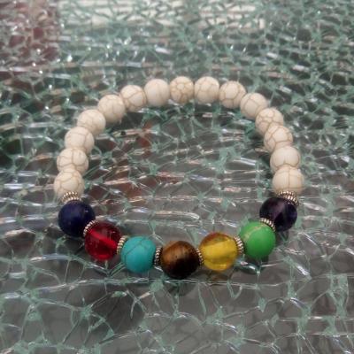 Bracelet blanc et perles 7 chakras