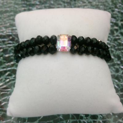 Bracelet noir, 2 rangs de perles verre et cabochon strass.